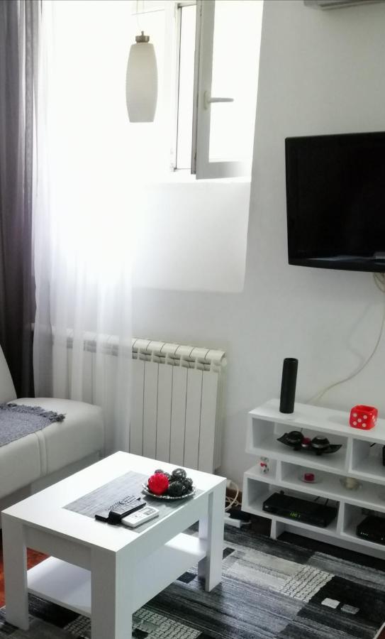 Studio Apartman Kocka بلغراد المظهر الخارجي الصورة