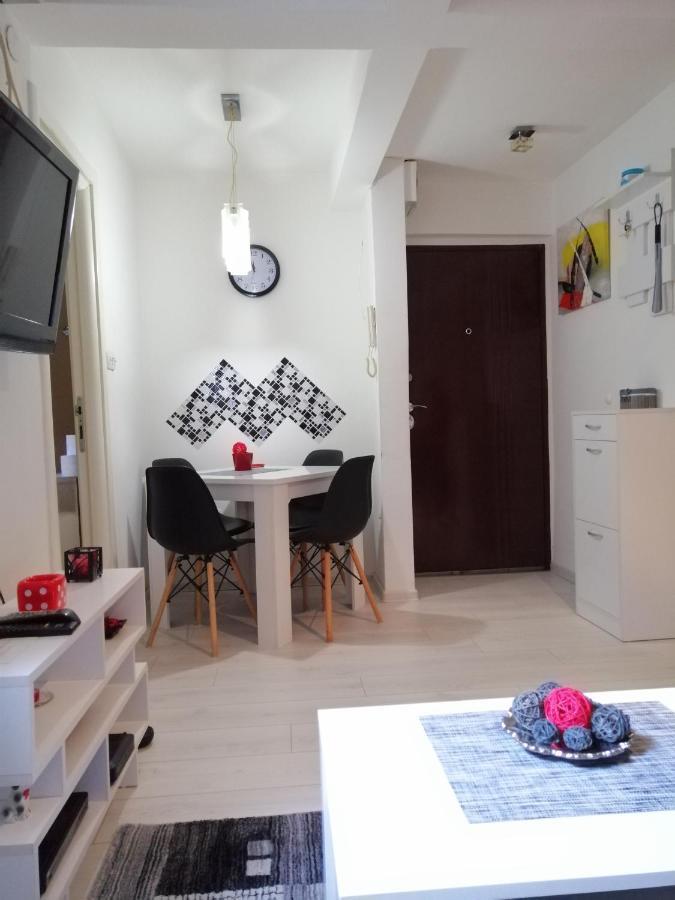 Studio Apartman Kocka بلغراد المظهر الخارجي الصورة