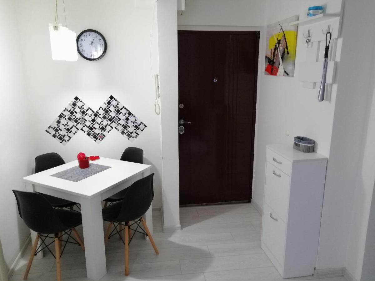 Studio Apartman Kocka بلغراد المظهر الخارجي الصورة